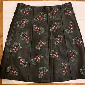 Club Monaco leather and embroidered skirt, size 4